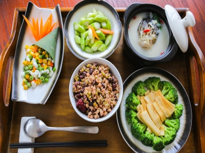 【產(chǎn)后】寶媽產(chǎn)后月子餐如何做到飲食營養(yǎng)均衡呢？